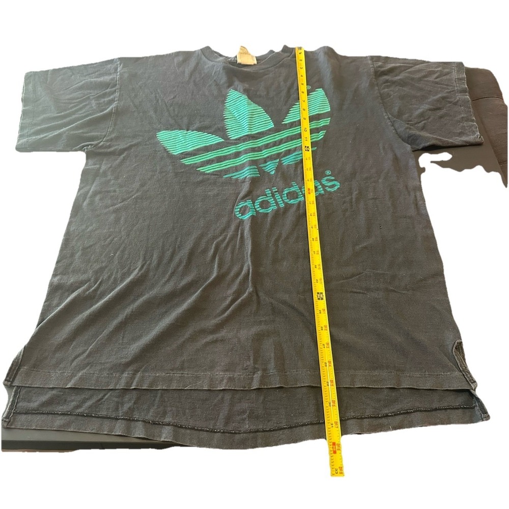 Vintage 90s Trefoil Adidas‎ Spell Out Faded Logo Graphic T-Shirt Black Size M - Picture 4 of 6